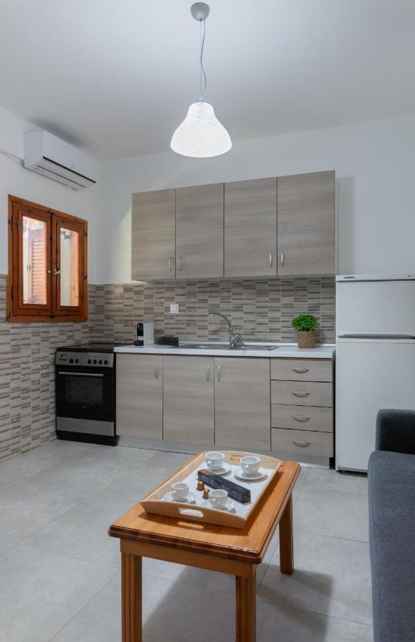 Aelia Apartment Метаморфоси Екстериор снимка